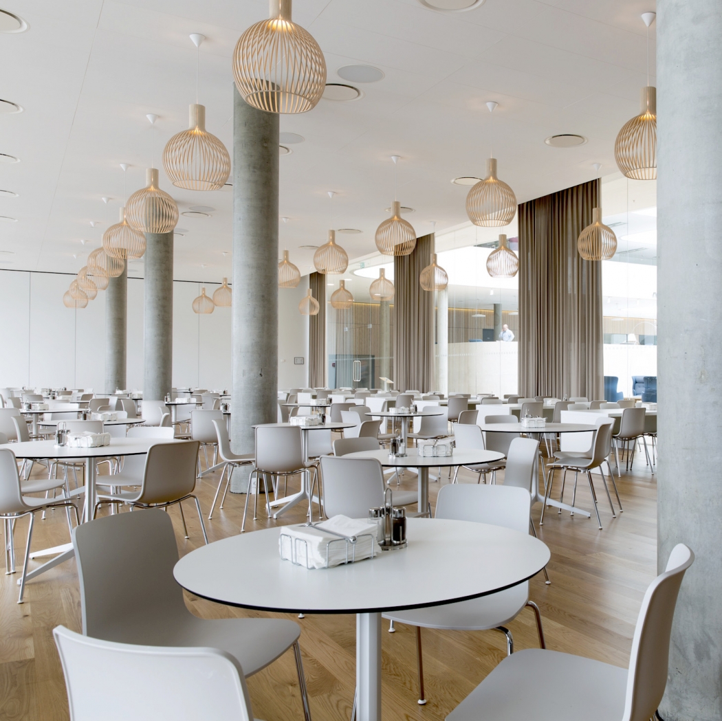 办公椅|现代真皮会议椅|办公家具|设计师家具|哈尔洽谈椅